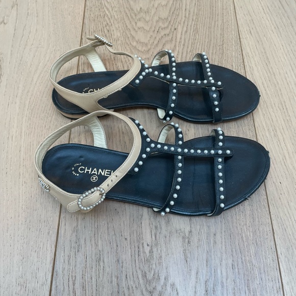 Authentic Chanel Leather Pearl Embellished Strappy Flat Sandals Size EU 37.5 - Picture 5 of 10